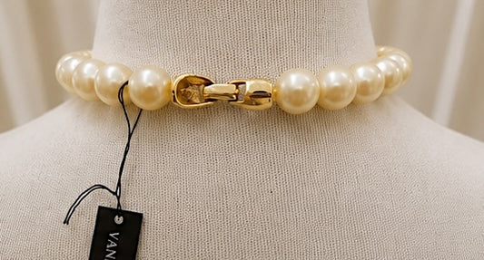 Vanity of New York Pearl & Rhinestone Necklace