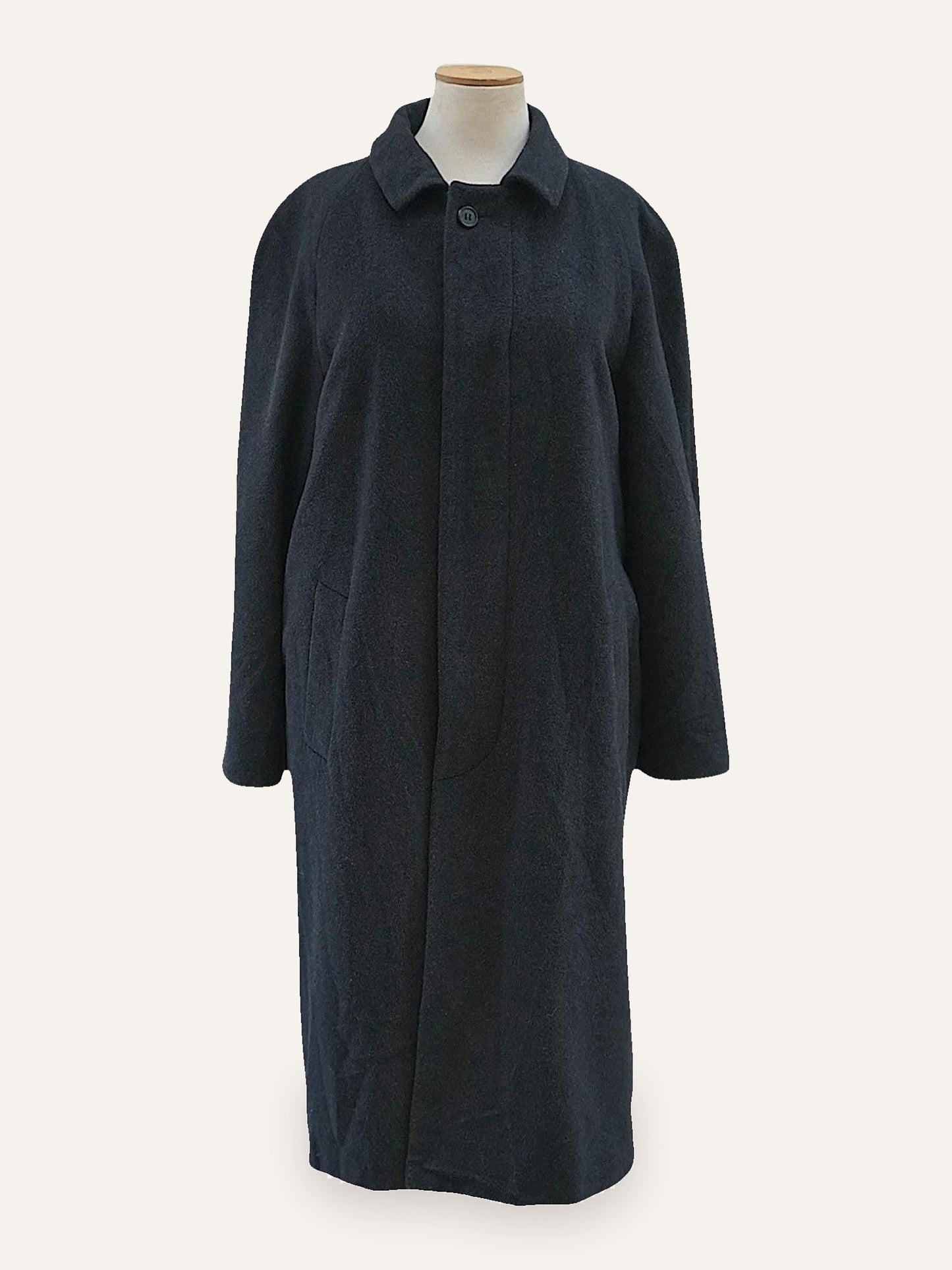 Balmacaan Coat in Cashmere & Wool