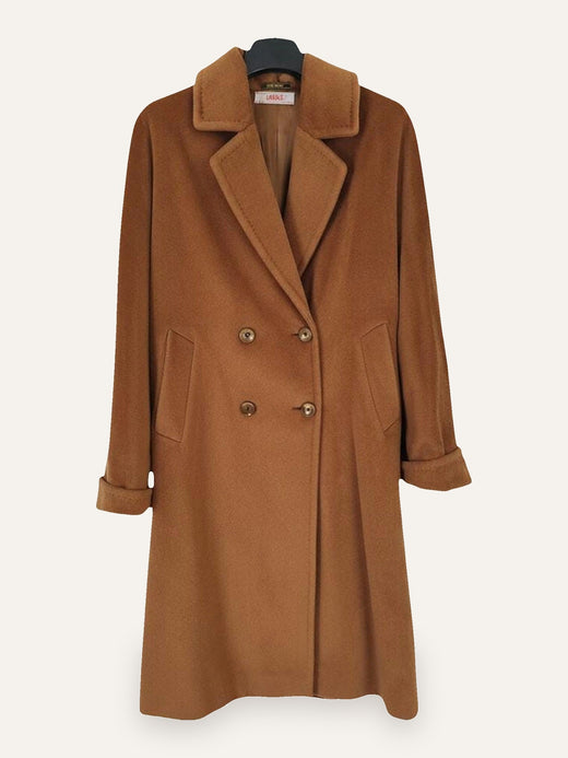 Piacenza 1733 Supercashmere Double-Breasted Coat in Camel