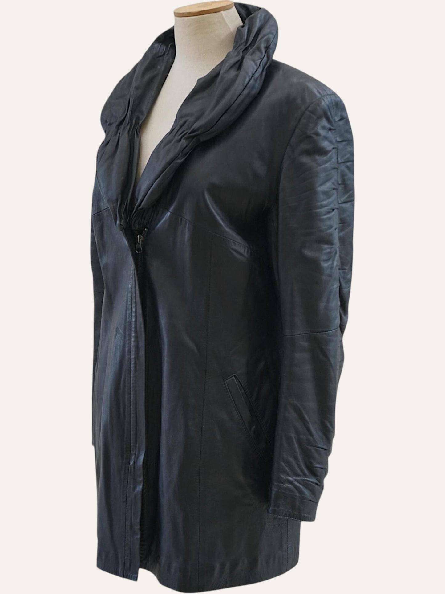 Leather Ruched Collar Noir Coat