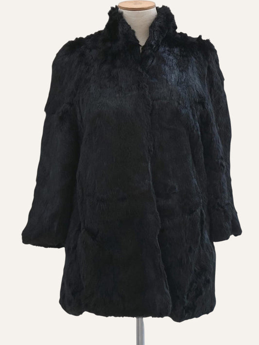 Mid-Length Noir Fur Coat