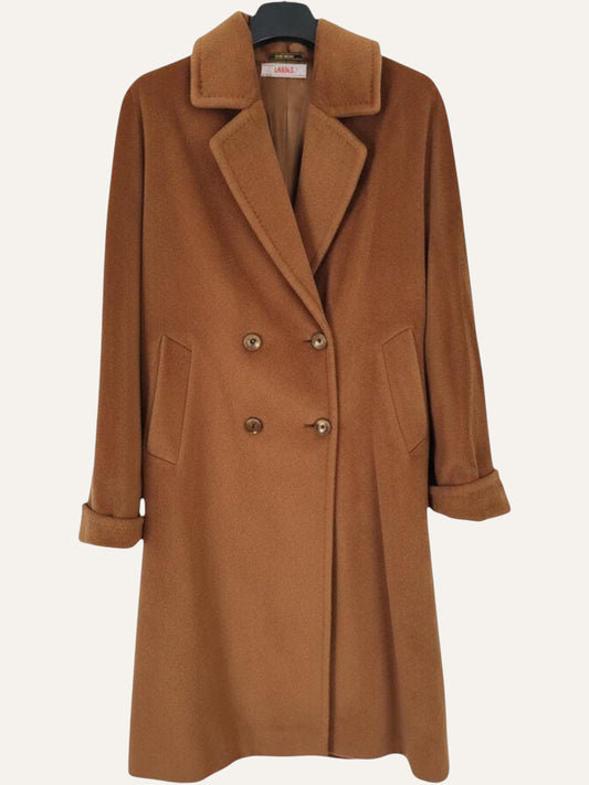 Piacenza 1733 Supercashmere Double-Breasted Coat in Camel