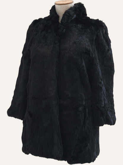 Mid-Length Noir Fur Coat