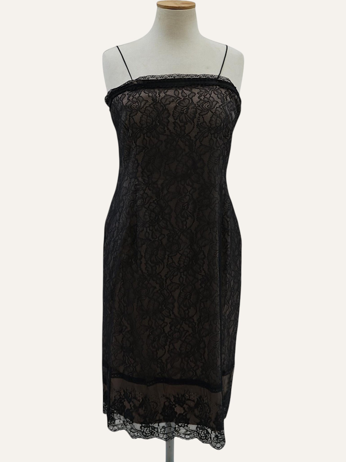 Lace Slip Dress Scallop Hem in Noir