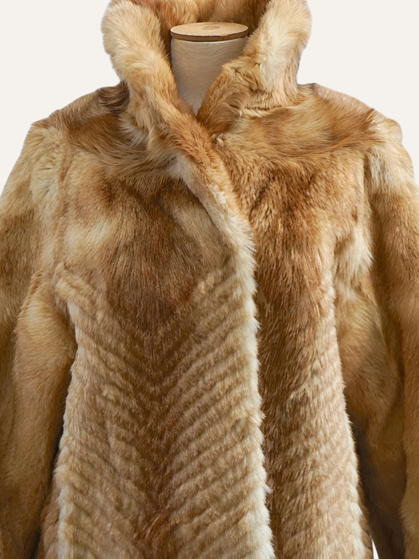 Gaewolf Exclusive Chevron-Cut Fox Fur Coat