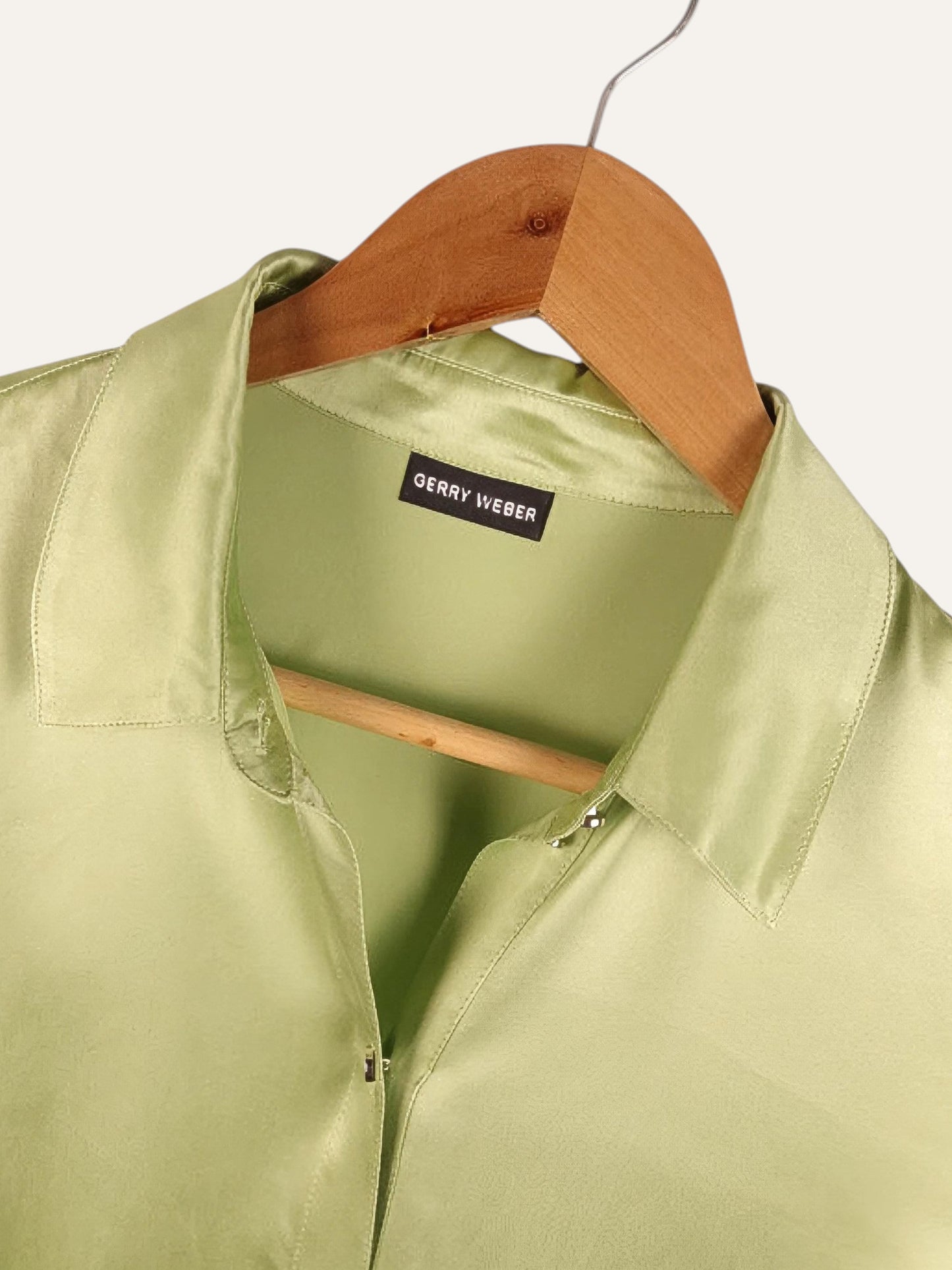 Gerry Weber Pure Silk Satin Shirt in Pistachio