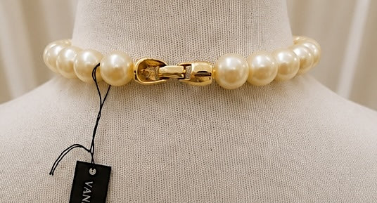 Vanity of New York Pearl & Rhinestone Necklace